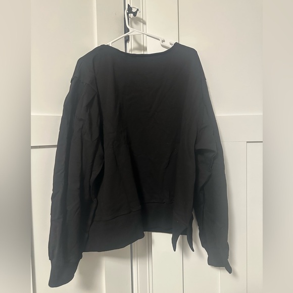 NWT Bubble Long Sleeve Round Neck Raw Hemmed Top - Picture 8 of 10